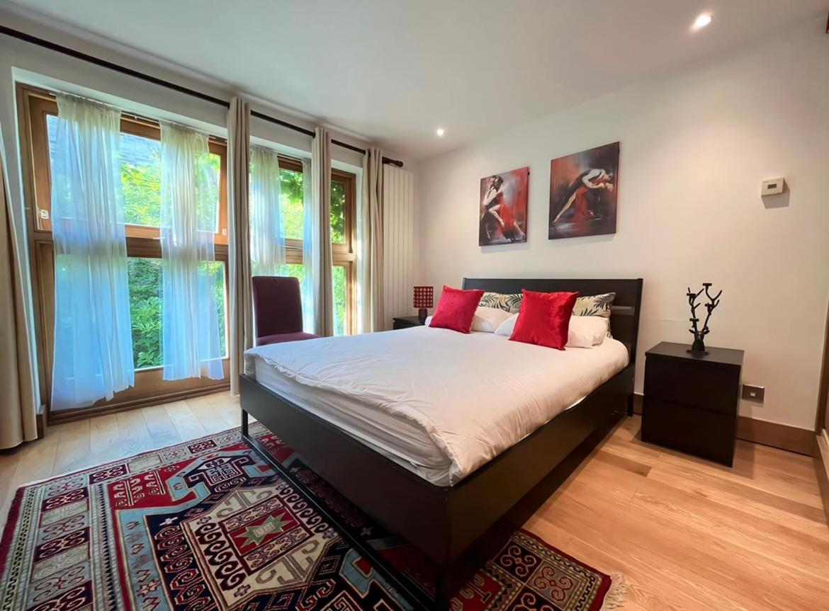 Luxury 2 Double Bedroom Flat - Kensington ロンドン エクステリア 写真