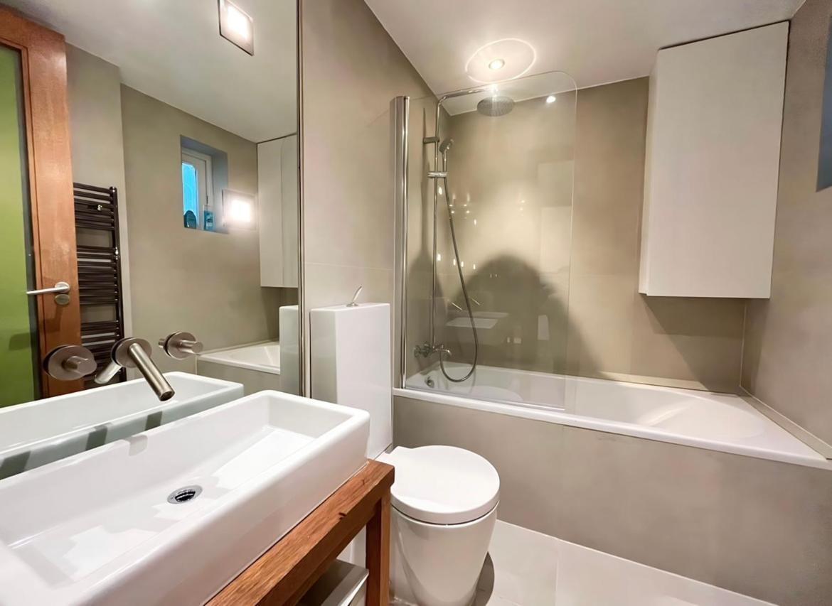 Luxury 2 Double Bedroom Flat - Kensington ロンドン エクステリア 写真